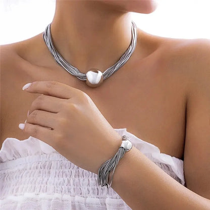 Set collar y pulsera elegante